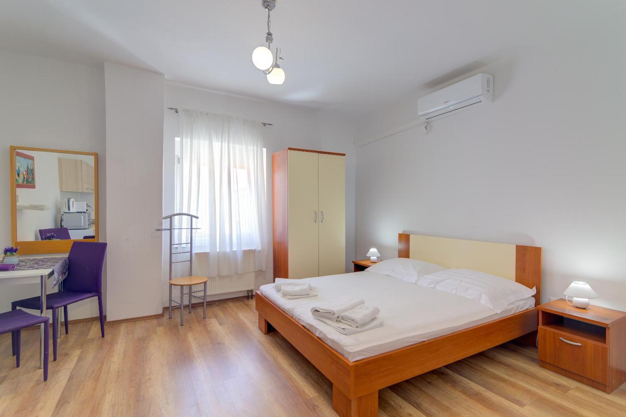 Apartmani Ana 塞尼 客房 照片