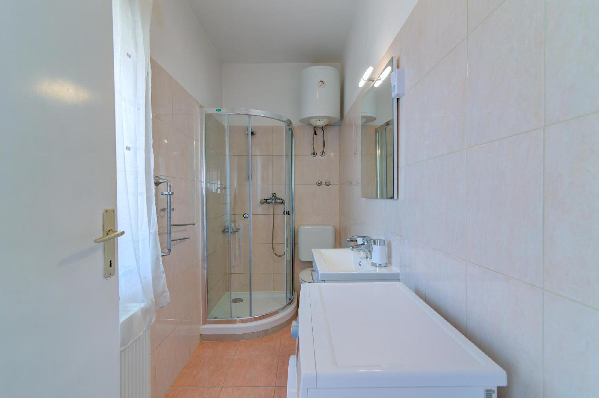 Apartmani Ana 塞尼 客房 照片
