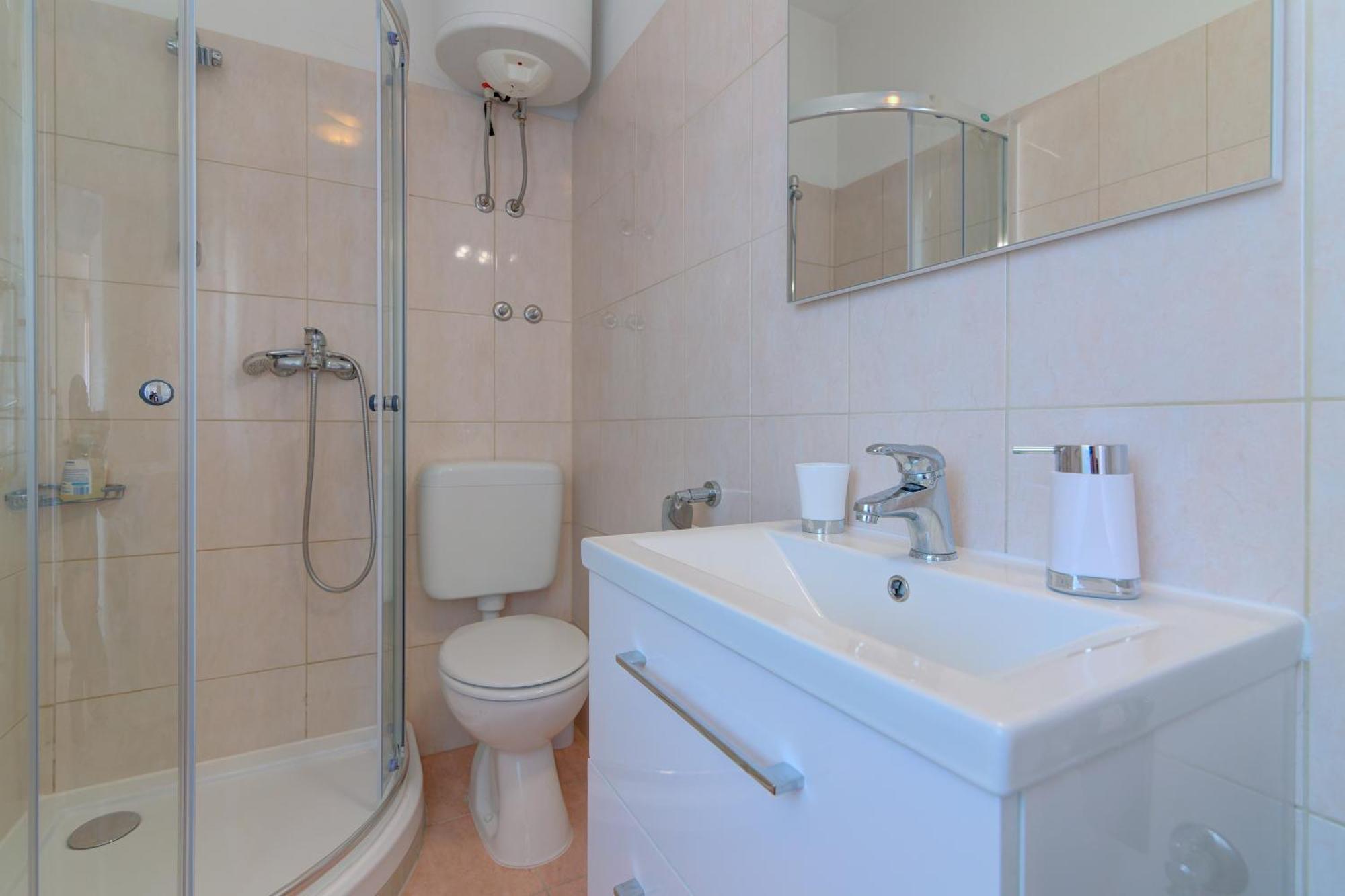 Apartmani Ana 塞尼 客房 照片