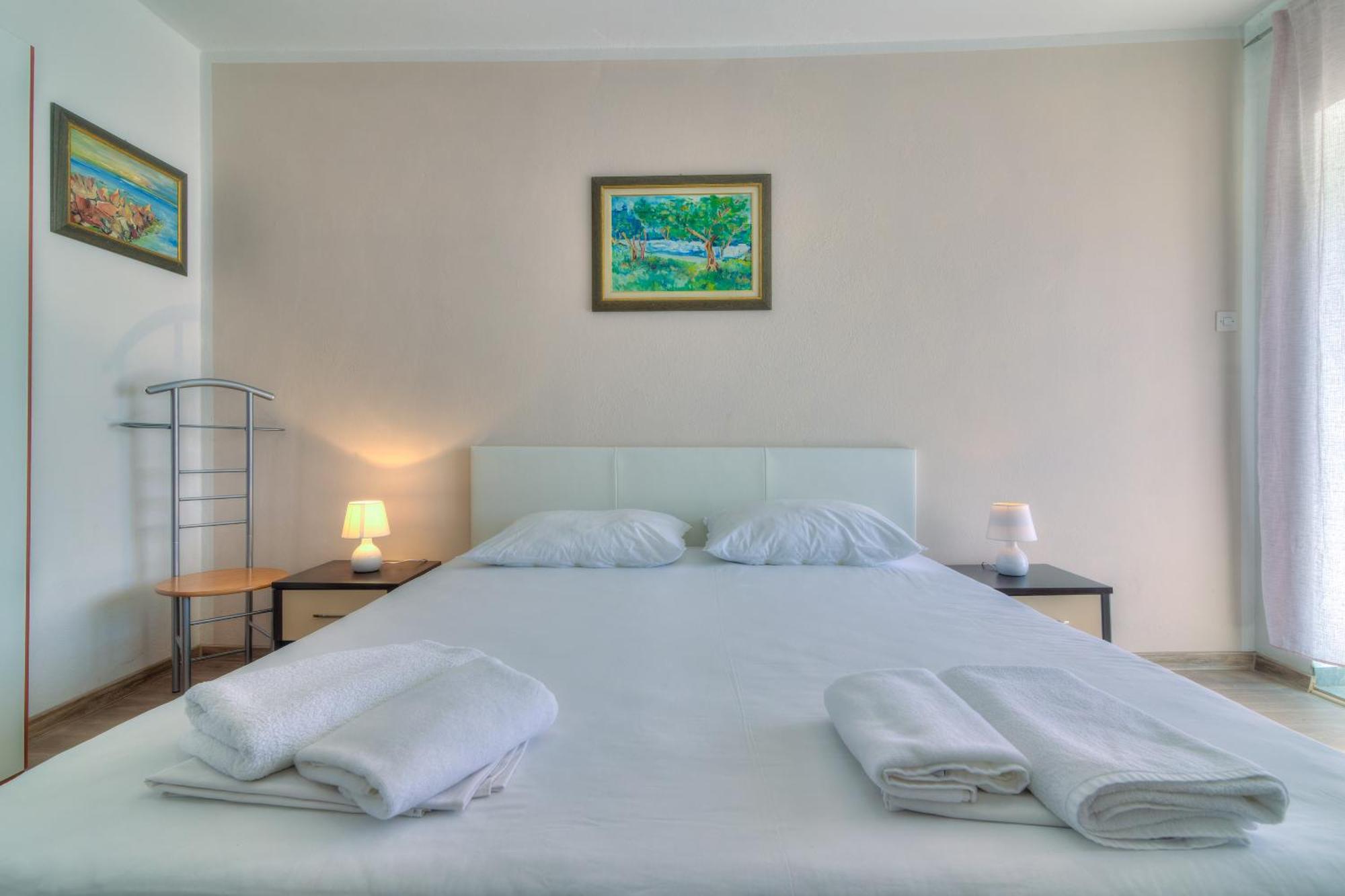 Apartmani Ana 塞尼 客房 照片