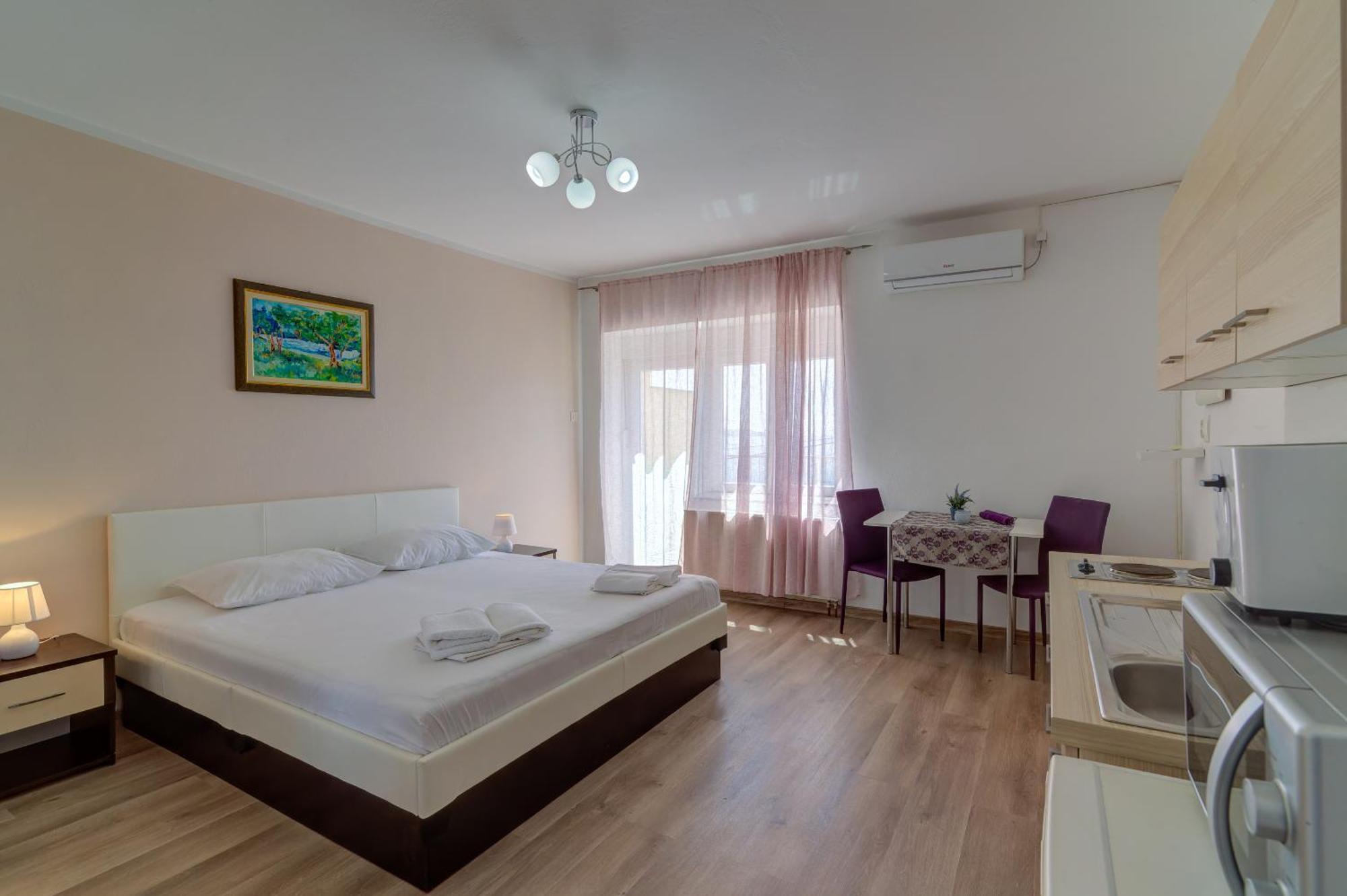 Apartmani Ana 塞尼 客房 照片