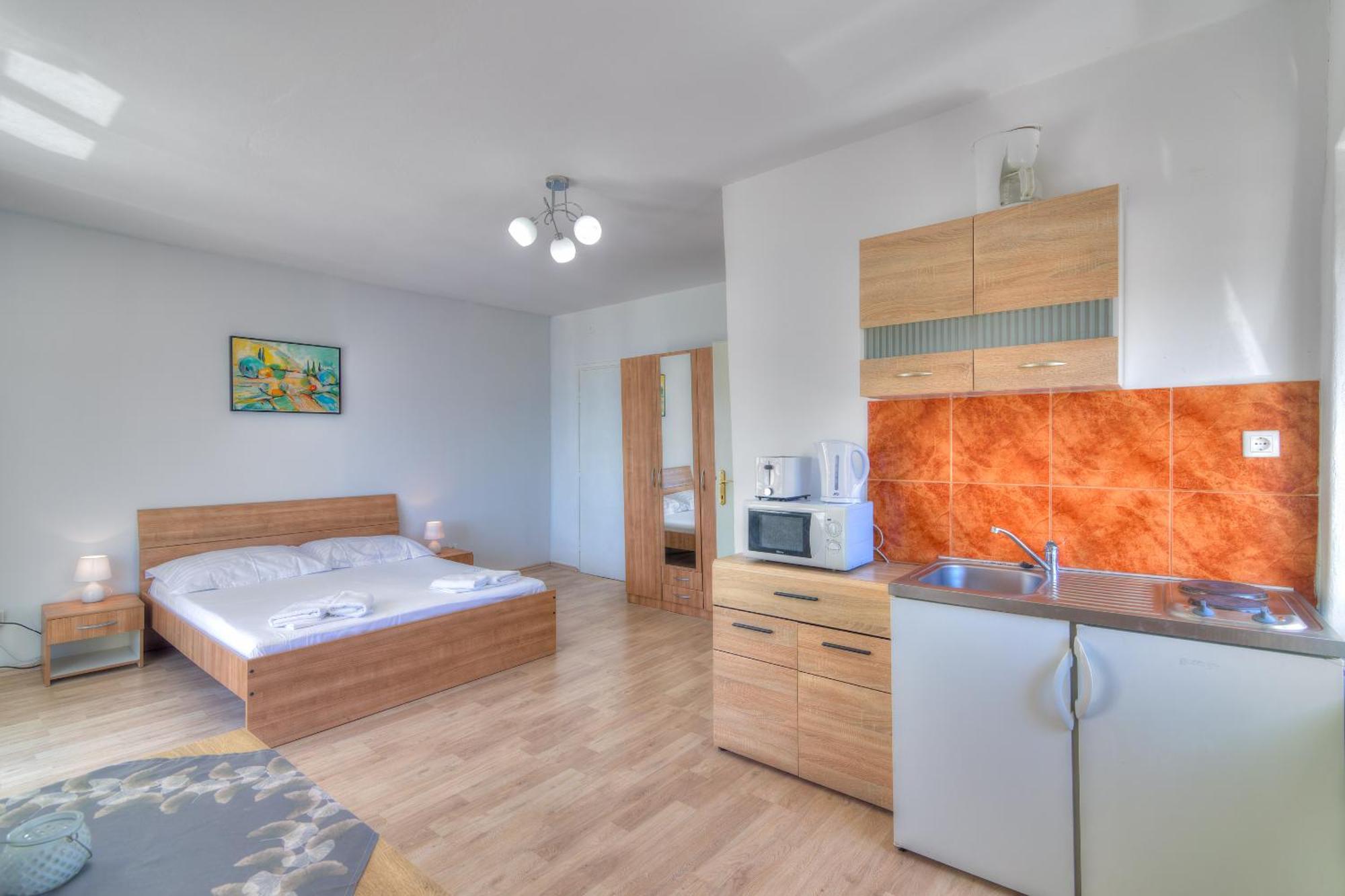 Apartmani Ana 塞尼 客房 照片