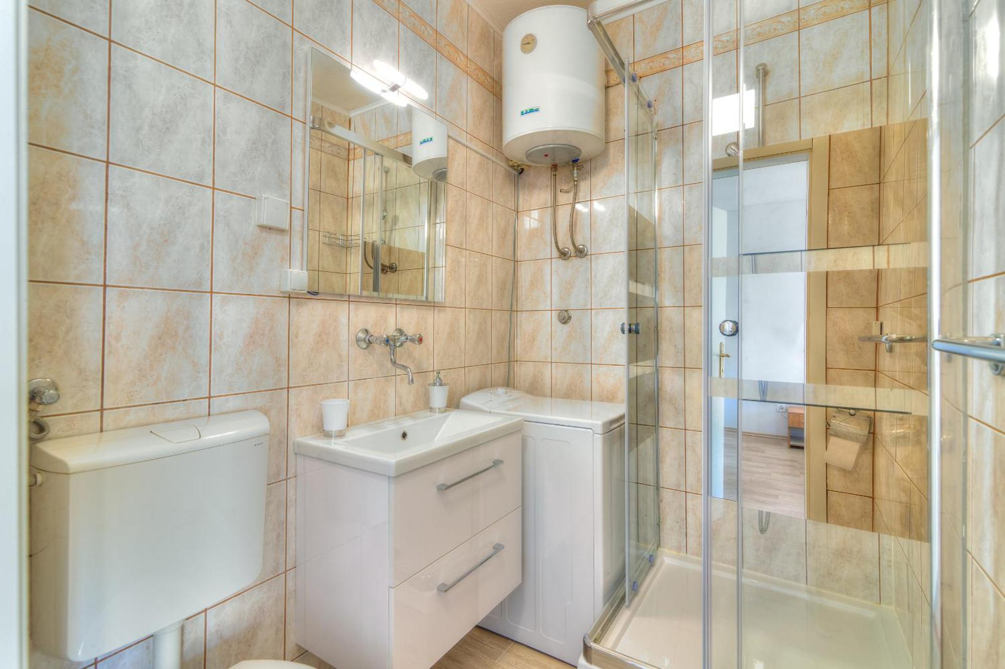 Apartmani Ana 塞尼 客房 照片