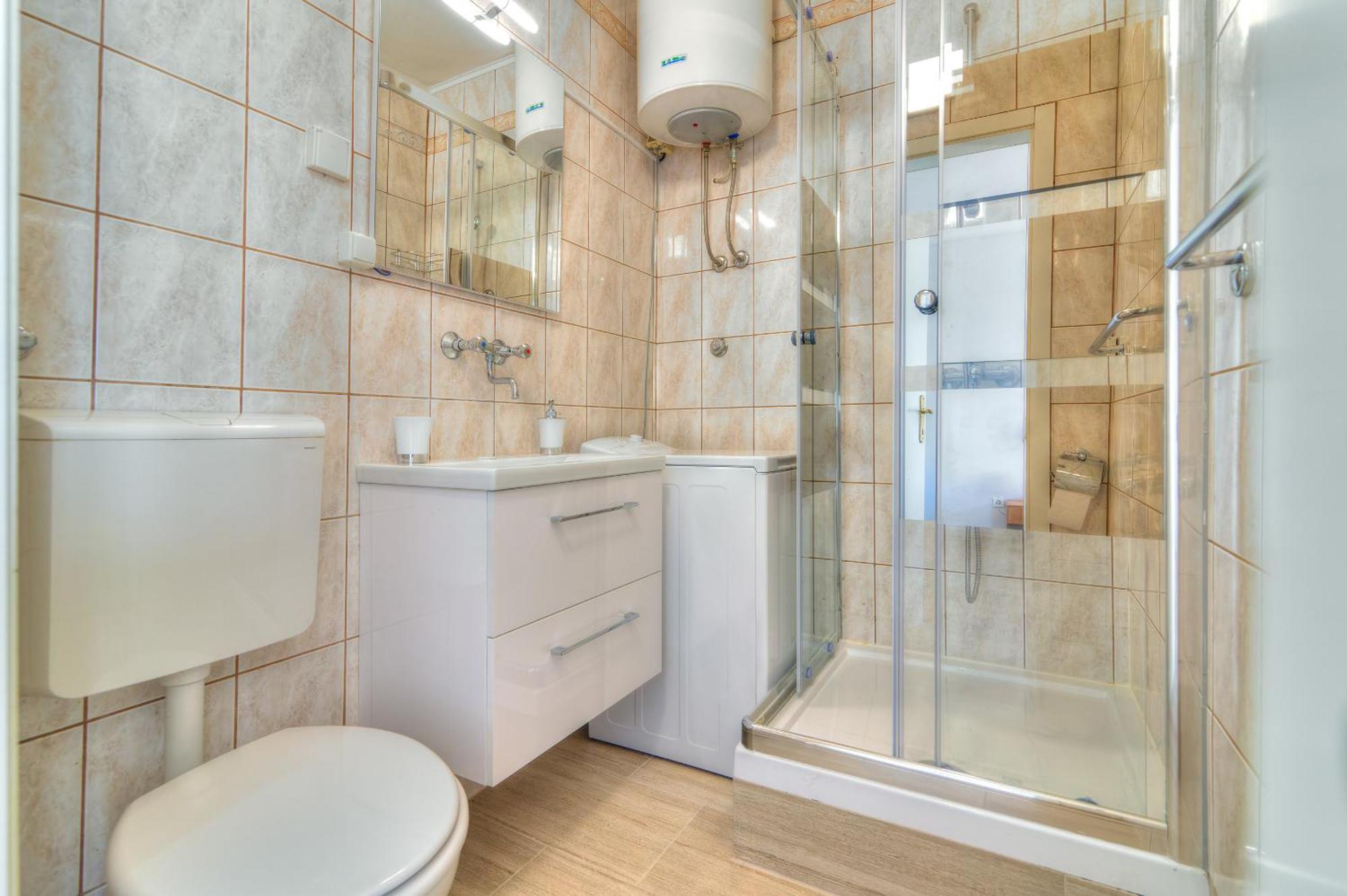Apartmani Ana 塞尼 客房 照片